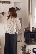 V.de vinster broderie heart blouse