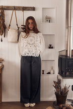 V.de vinster broderie heart blouse