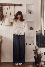 V.de vinster broderie heart blouse