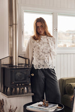 V.de vinster broderie heart blouse