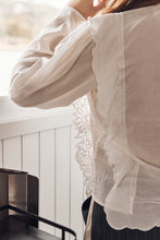 V.de vinster broderie heart blouse