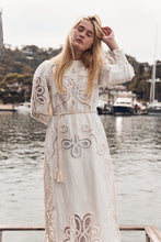 V de Vinster - Care lace dress