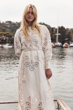 V de Vinster - Care lace dress
