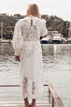 V de Vinster - Care lace dress