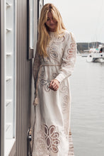 V de Vinster - Care lace dress