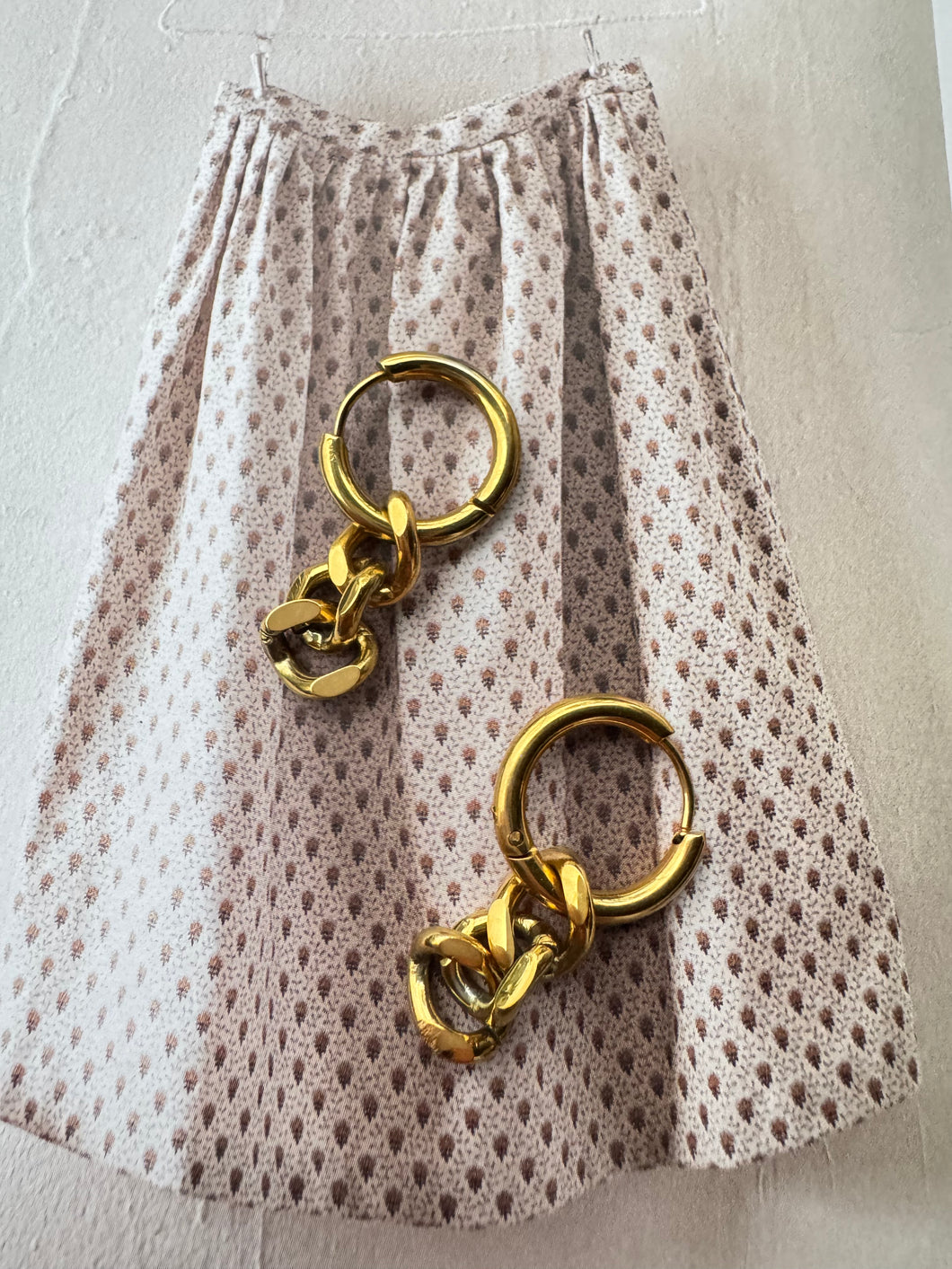 circle earring with thick chain
