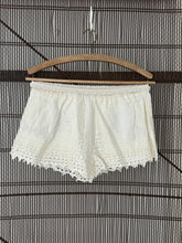 mamapapa - cotton and crochet short