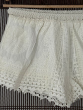 mamapapa - cotton and crochet short