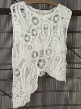 mamapapa - crochet sleeveless white top