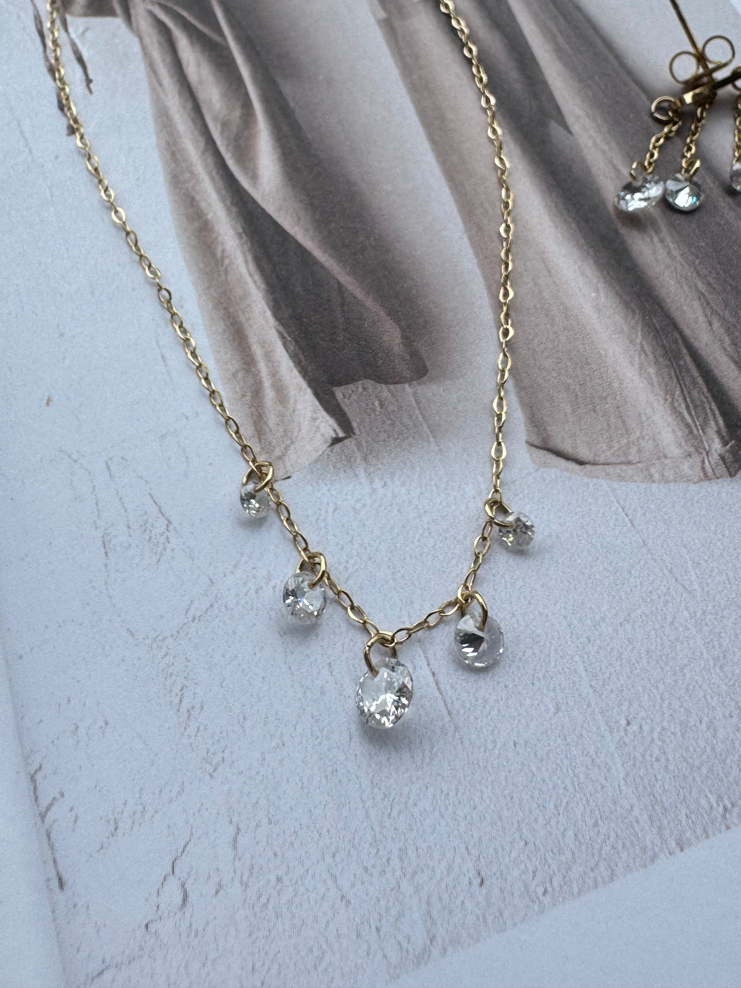Clear gem necklace