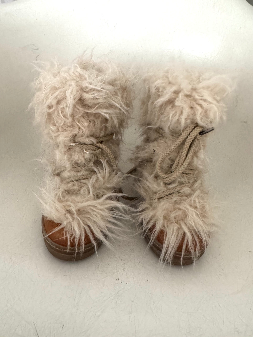 Isabel Marant shearling snow boots