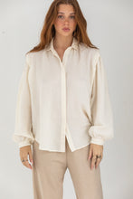 Pomandere Shirt with hidden buttons