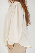 Pomandere Shirt with hidden buttons