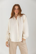 Pomandere Shirt with hidden buttons