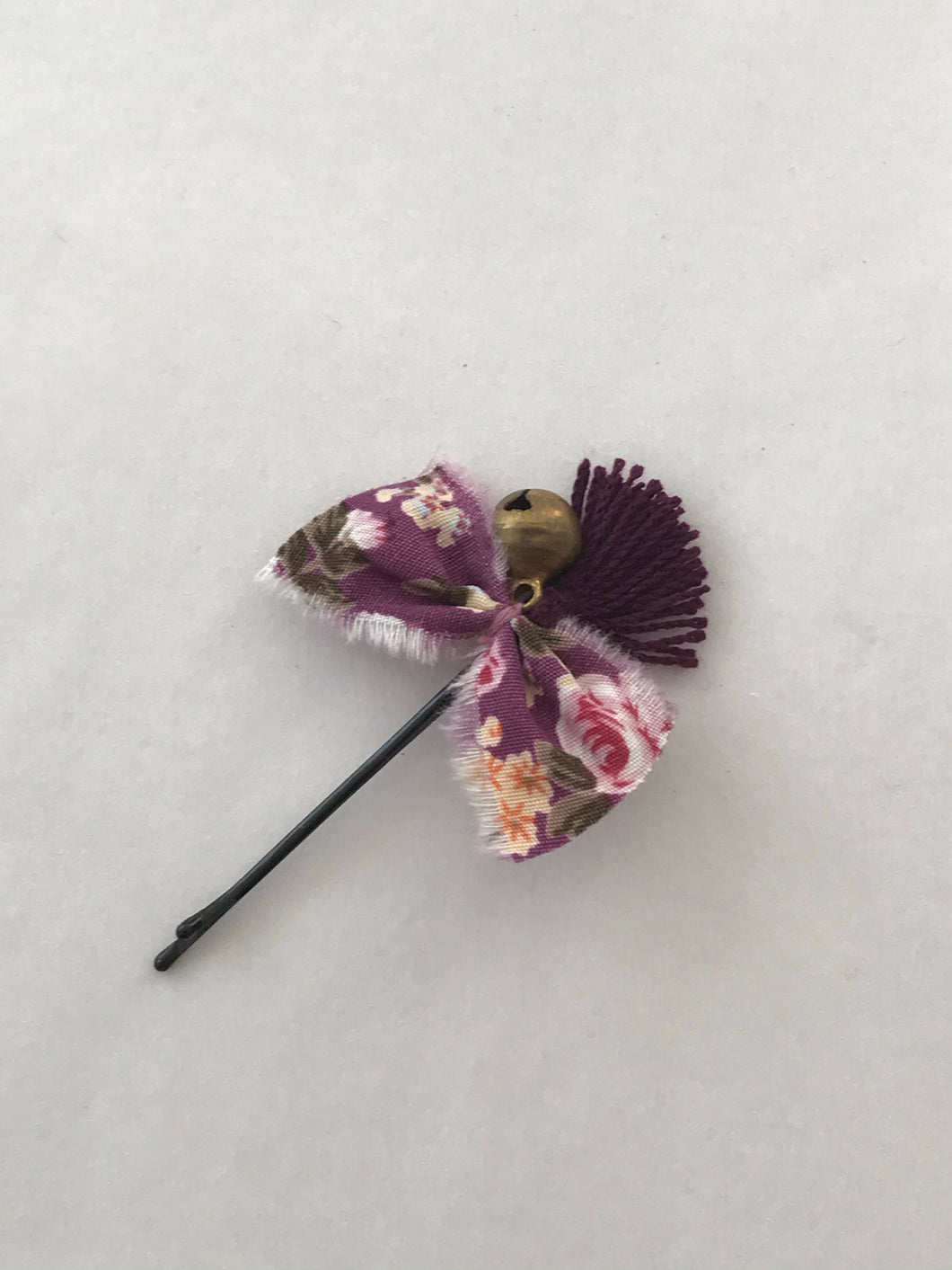 numero 74 - tie ribbon bobby pin