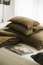 Bed and philosophy - Khaki linen bedding