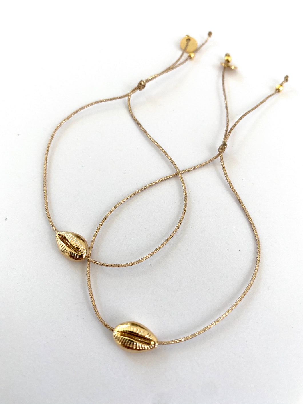 shell bracelet on lurex string