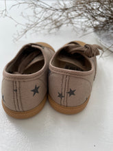 Tocoto lace up sneakers star