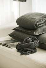 Bed and philosophy - Grey linen bedding