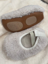 baby fur shoes