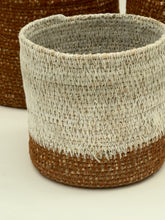 Bucket raffia