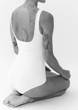 Canvs Bottega swim white