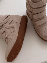 Winter beige boots