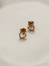 Mini dotted heart studs