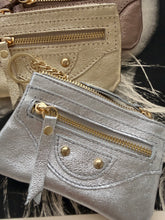 Zip leather wallet