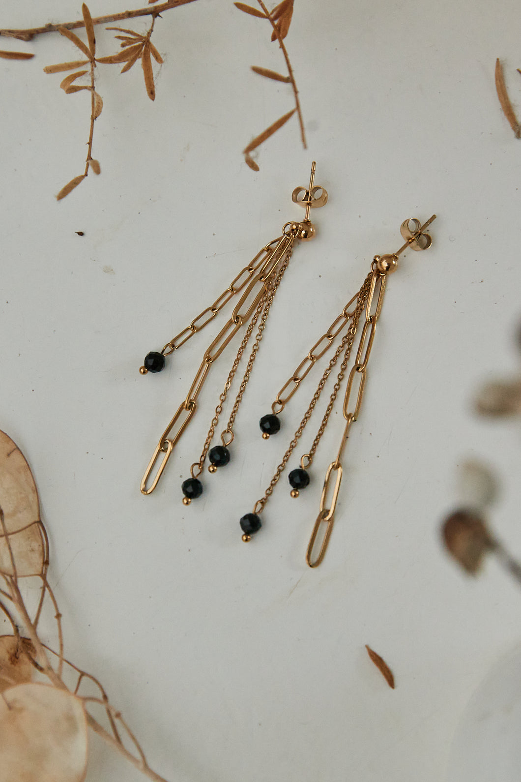 Long chain/paperclip stud earring