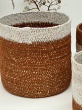 Bucket raffia