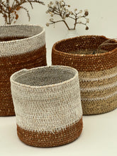 Bucket raffia