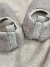 baby fur shoes