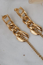 Chain shaped earring