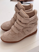 Winter beige boots
