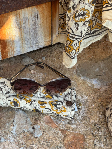 Beige printed sunglasses / phone pouch