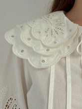 MM Broderie blouse White