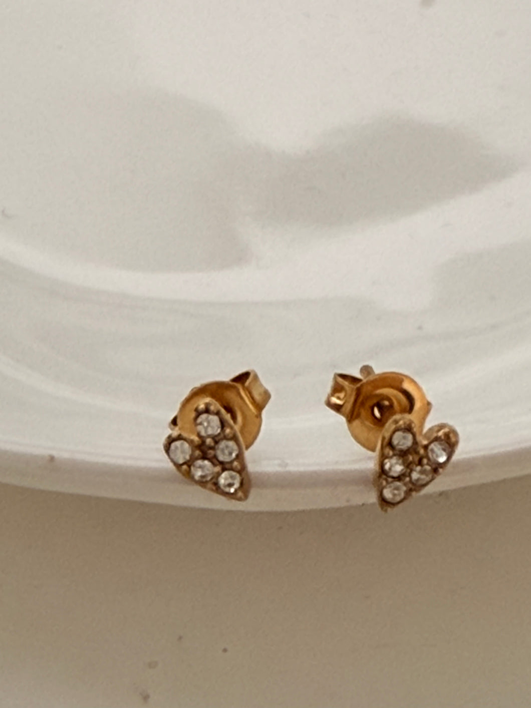 Mini diamond heart studs