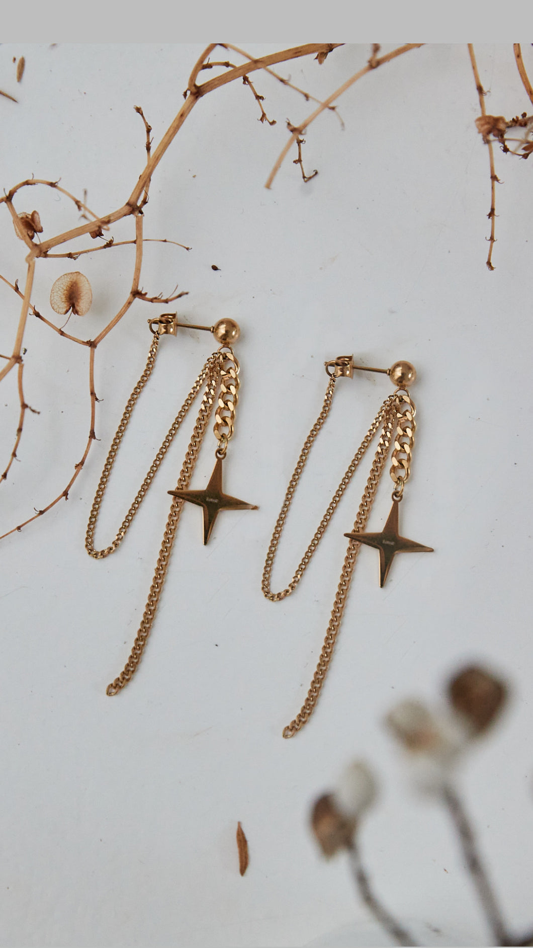 Star chain drop earring