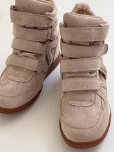 Winter beige boots