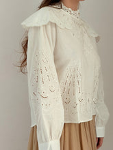 MM Broderie blouse White