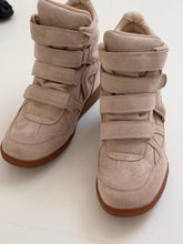 Winter beige boots