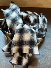 Checker winter scarf