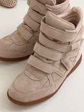 Winter beige boots