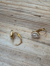 Oval rock earrings