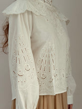 MM Broderie blouse White