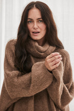 mamapapa Will camel sweater