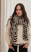 Stripe winter scarf