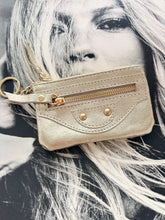 Zip leather wallet