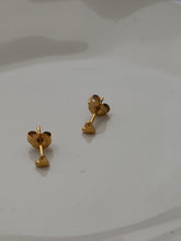 Mini bubble heart studs